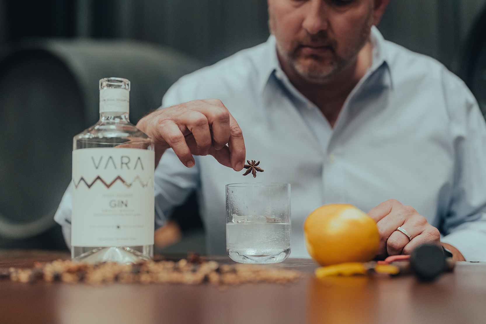 Xavier Zamarripa from Vara Winery and Distillery garnishes a High Desert Gin cocktail